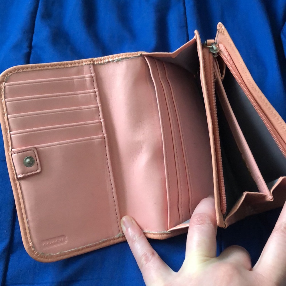 Pink Coach Wallet - Picture 3 of 4